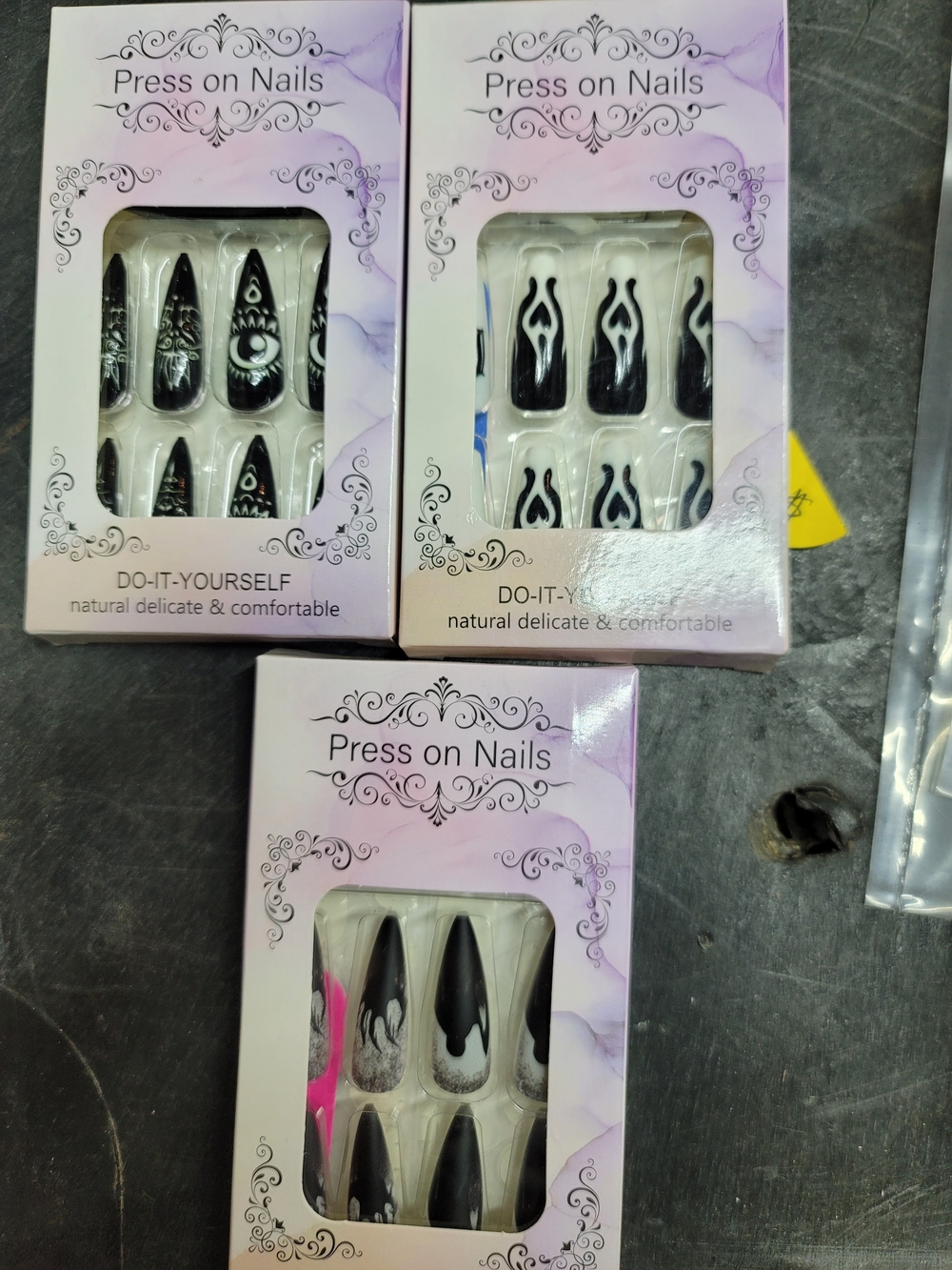 Black Decorative DIY Set - Stylish Black & White Designs